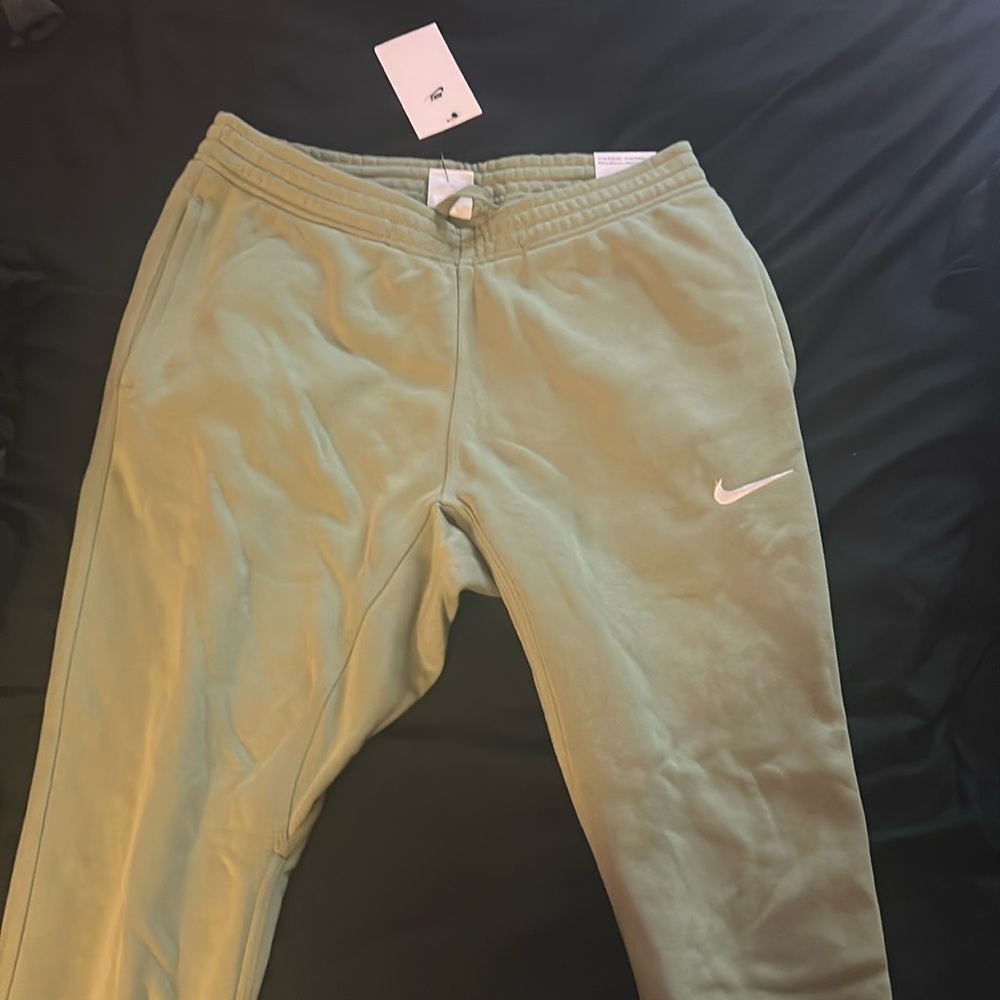 green nike joggers